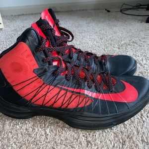 Nike Hyperdunk RED AND BLACK MENS 12